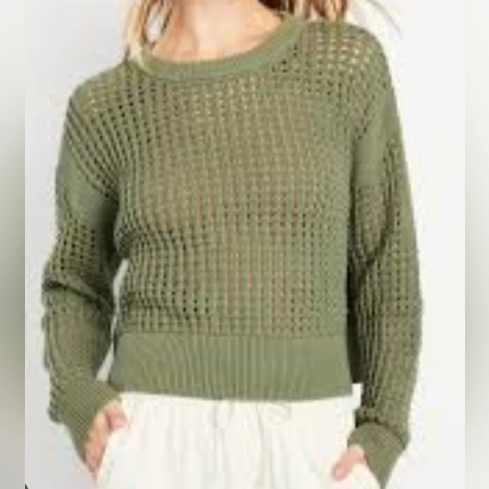 Old Navy Crew Neck - Picture 1 of 4